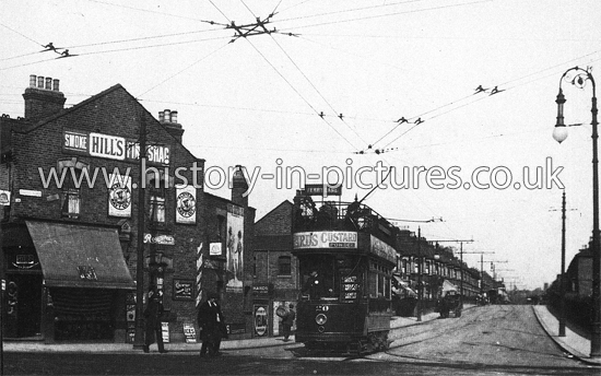 Walthamstow Tramcar No.20, Forest Road Junction Markhouse Road, Walthamstow, London. c.1910.